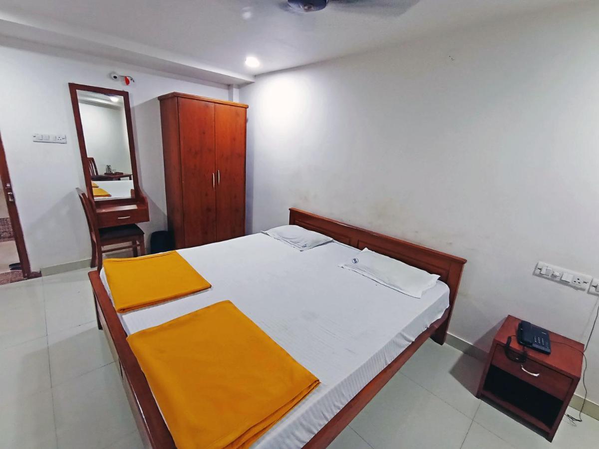 Staymaker Shri Shakti Residency Hubli Exterior photo
