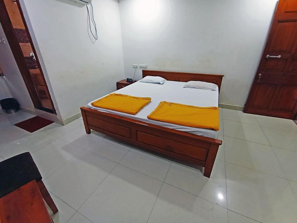 Staymaker Shri Shakti Residency Hubli Exterior photo